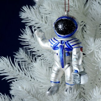 Фарфоровая елочная игрушка космонавт МКС